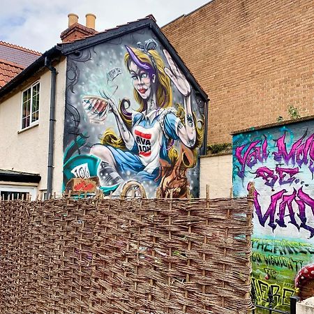 The Rabbit Hole Villa Glastonbury Exterior photo